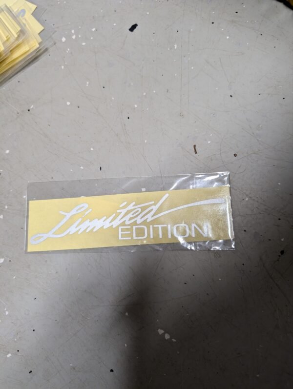 Limited edition tarra sentillä.