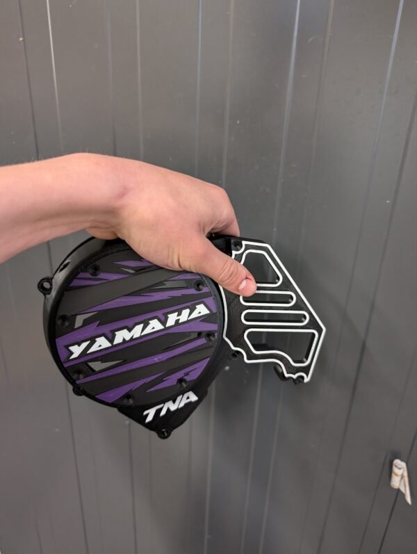 AM6 "YAMAHA" 3D Magneetonkoppa - Liila / Violetti