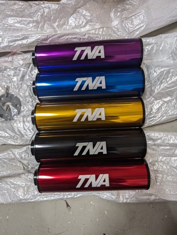 TNA 2STROKE Äänenvaimennin - Eri värejä