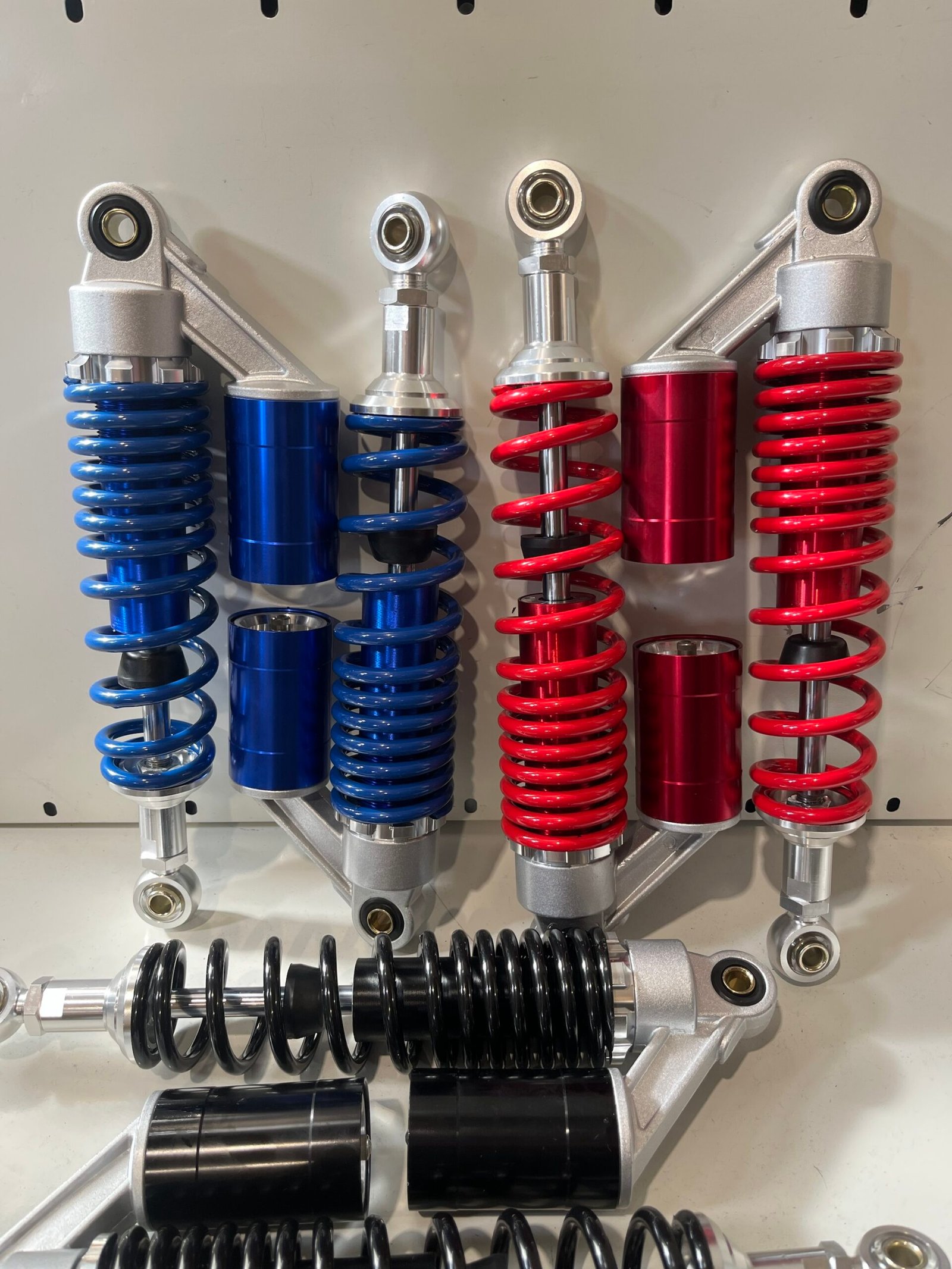 Monkey Iskunvaimentimet - Eri värejä ja kokoja!